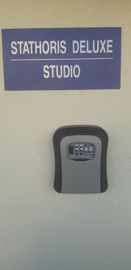 Stathoris Deluxe Studio Néa Péramos Kültér fotó